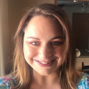 Meet your Posher, Katelyn